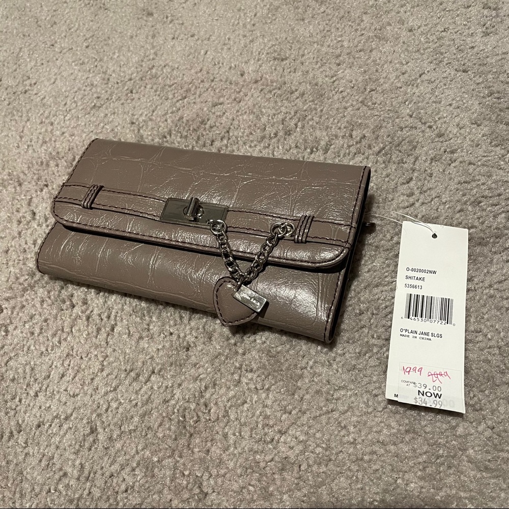 *NWT* Nine West Long Wallet